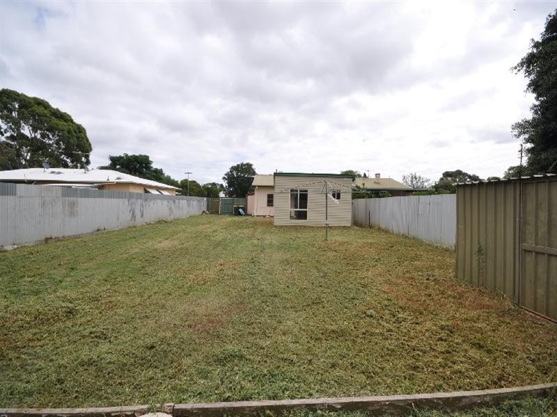 5 Jeffries Road, Elizabeth South SA 5112