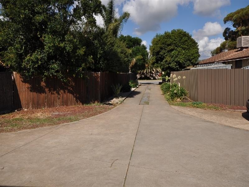 31 Paginton Crescent, Elizabeth East SA 5112