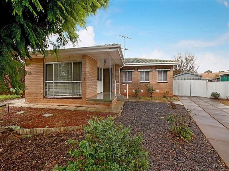 28 St Leonard Crescent, Elizabeth Downs SA 5113