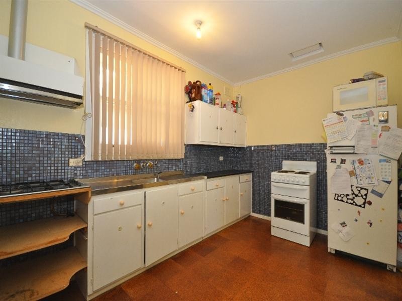 13 Halsey Road, Elizabeth East SA 5112