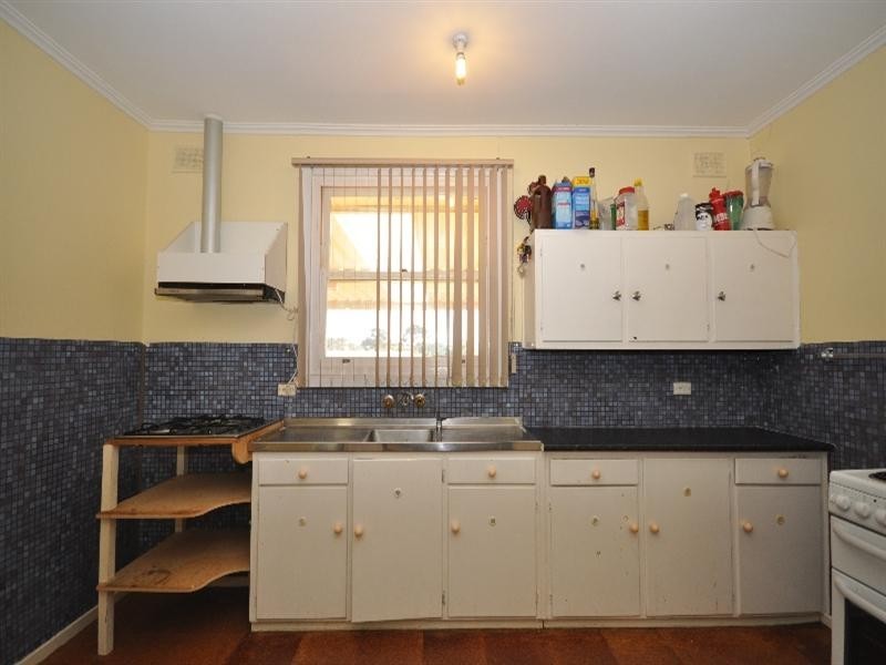 13 Halsey Road, Elizabeth East SA 5112