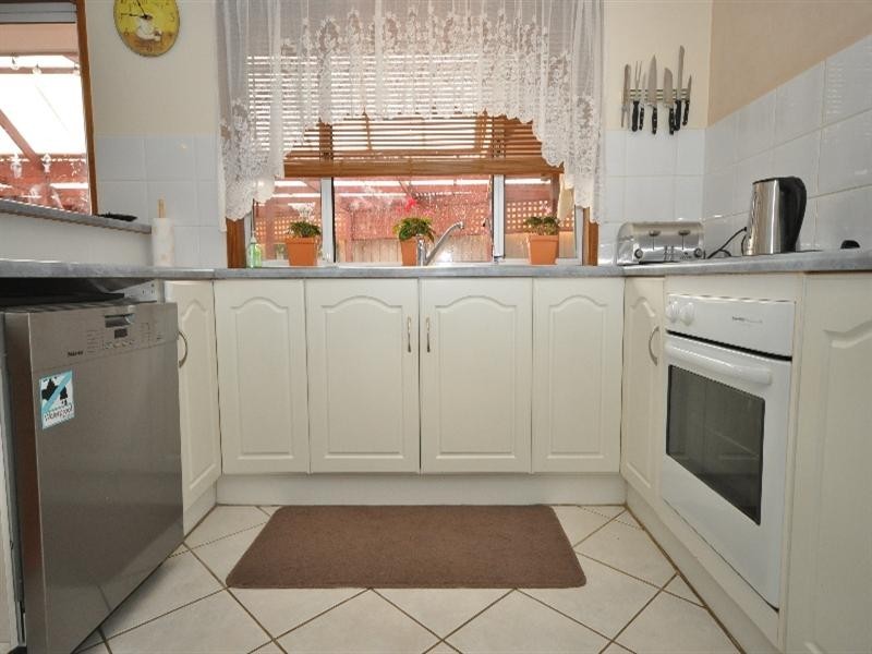 6 Andrews Court, Reid SA 5118