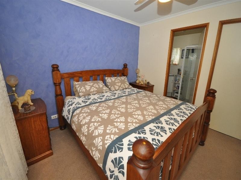 6 Andrews Court, Reid SA 5118