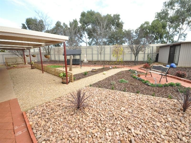 6 Andrews Court, Reid SA 5118