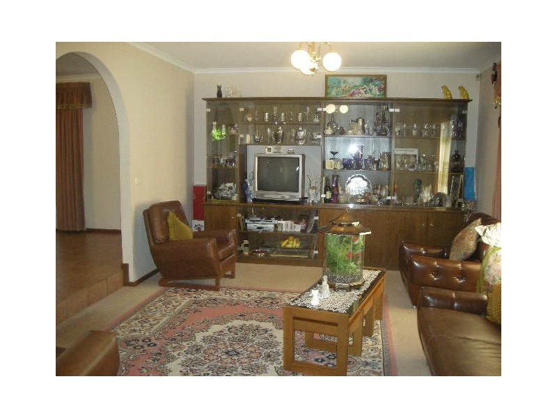 19 Hedgerow Drive, Gulfview Heights SA 5096