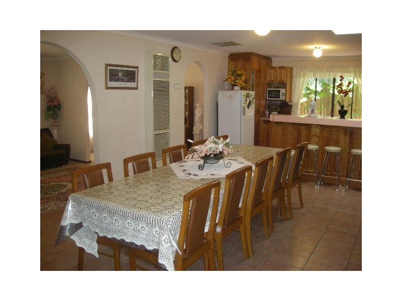 19 Hedgerow Drive, Gulfview Heights SA 5096