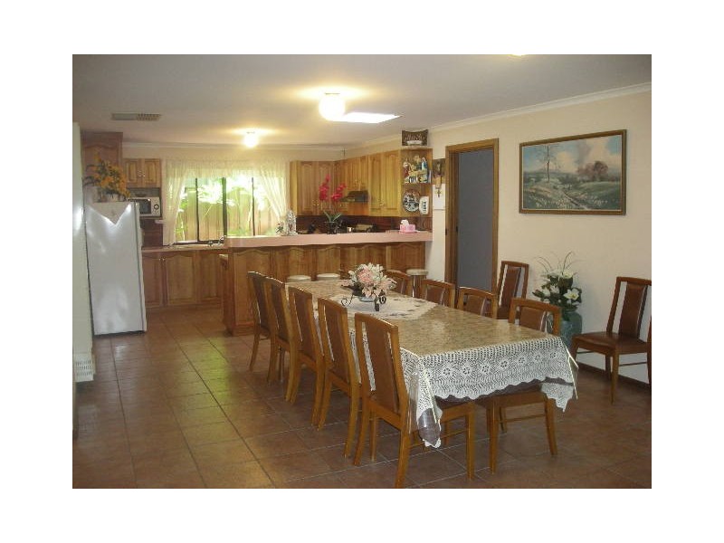 19 Hedgerow Drive, Gulfview Heights SA 5096