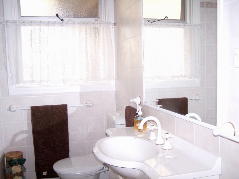 77 Cressy Road, East Ryde NSW 2113