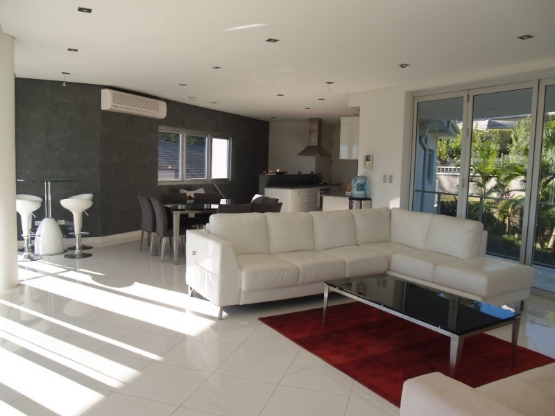 8 Vivyan Close, Denistone NSW 2114