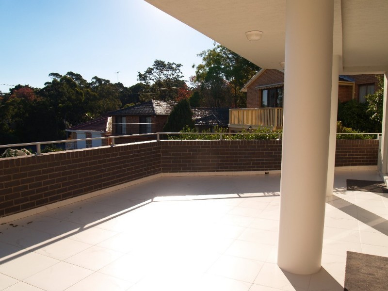 8 Vivyan Close, Denistone NSW 2114