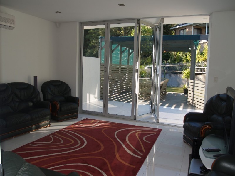 8 Vivyan Close, Denistone NSW 2114