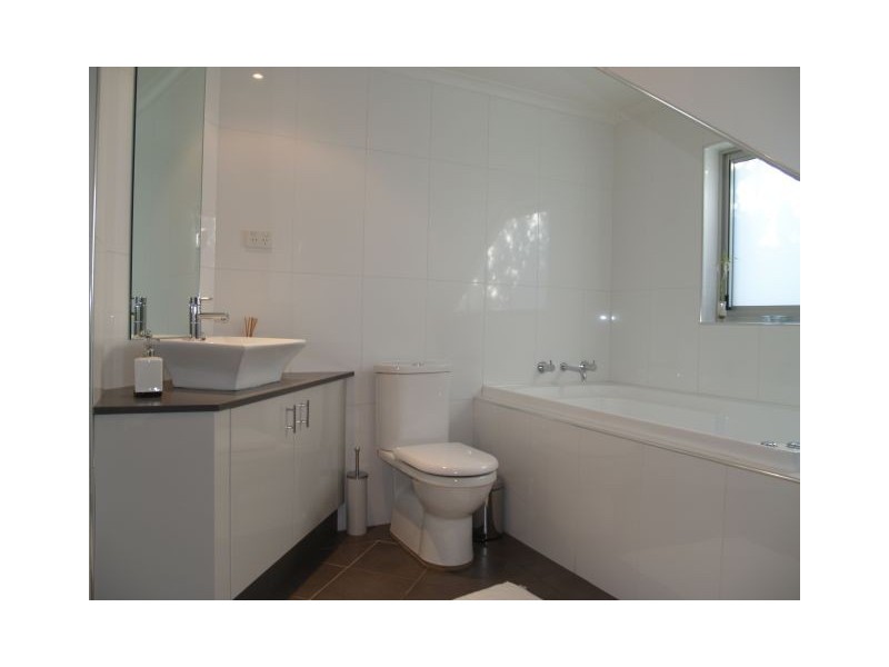 8 Vivyan Close, Ryde NSW 2112