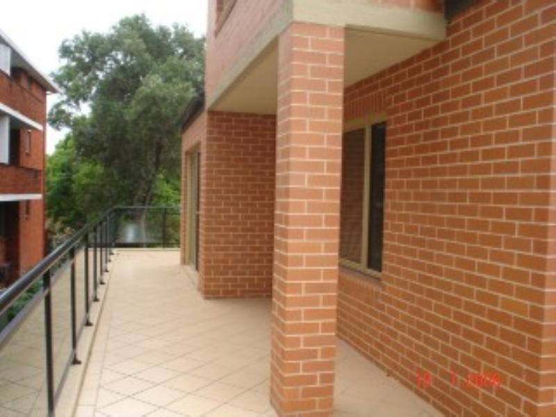 5/2 Beazley Street, Ryde NSW 2112