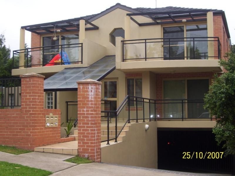 1/2 Beazley Street, Ryde NSW 2112