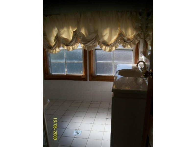 8 Eastview Avenue, North Ryde NSW 2113