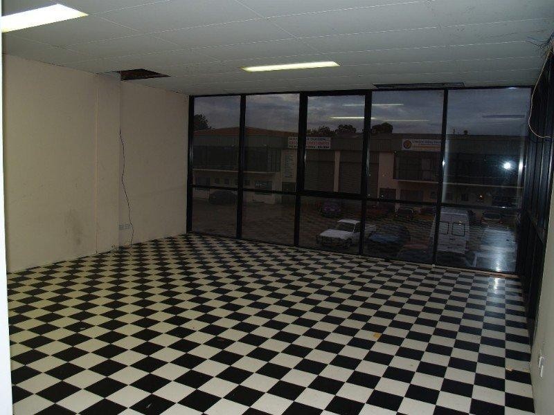 2/8-10 Deadman Place, Moorebank NSW 2170