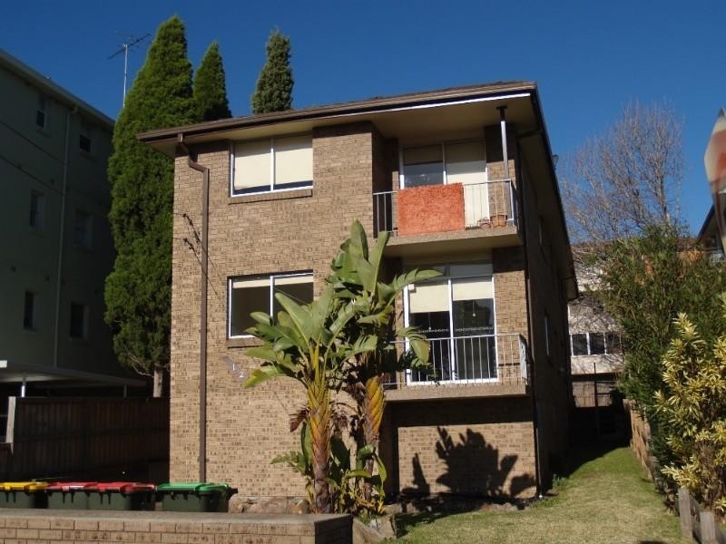 2/12 Ross Street, Gladesville NSW 2111