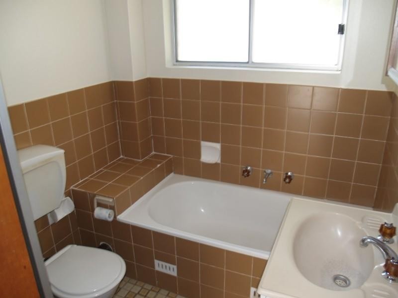 2/12 Ross Street, Gladesville NSW 2111