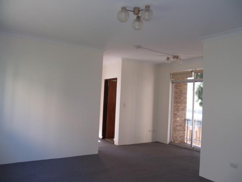 2/12 Ross Street, Gladesville NSW 2111