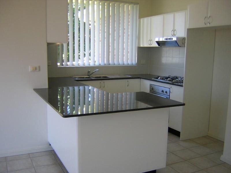 2/8 Arthur Street, Ryde NSW 2112