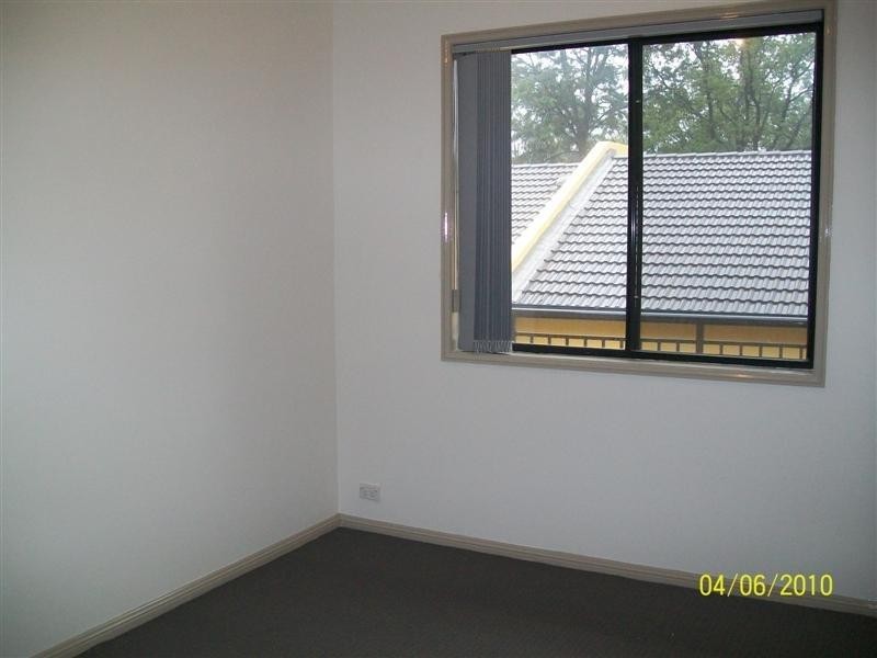 2/20 Lane Cove Road, Ryde NSW 2112