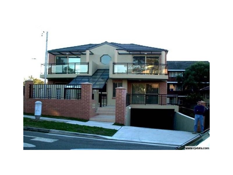 4/2 Beazley Street, Ryde NSW 2112