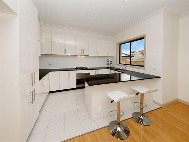 6/167 North Road (cnr Ferrabetta Avenue), Eastwood NSW 2122