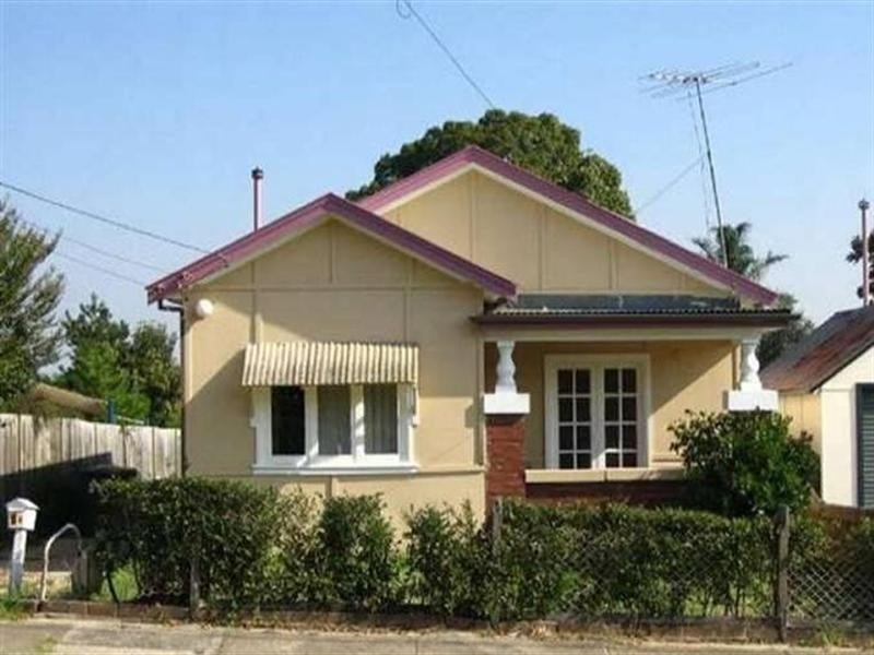 8a Potts Street, Ryde NSW 2112