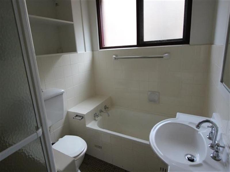 2/7 Lachlan Avenue, North Ryde NSW 2113