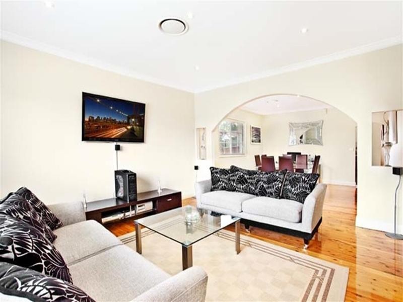 6 Neville Street, Ryde NSW 2112