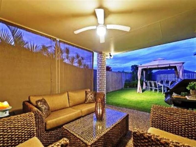 3 Elimbah Street, Pacific Pines QLD 4211