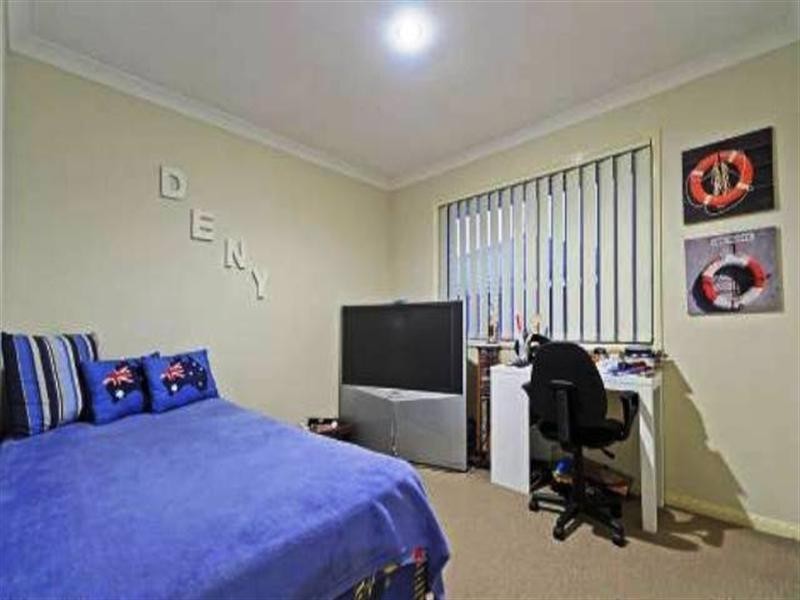 3 Elimbah Street, Pacific Pines QLD 4211