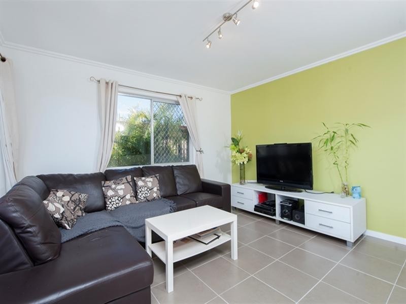 12 Goorawin Street, Runaway Bay QLD 4216