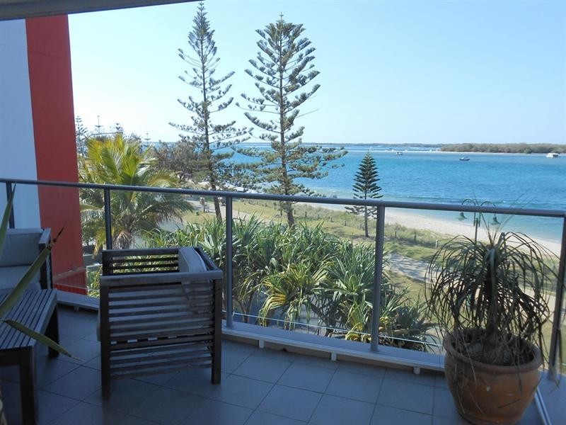 1206/438 Marine Parade, Biggera Waters QLD 4216