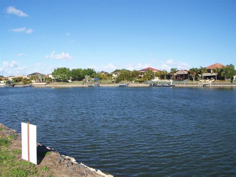 122 The Peninsula, Helensvale QLD 4212