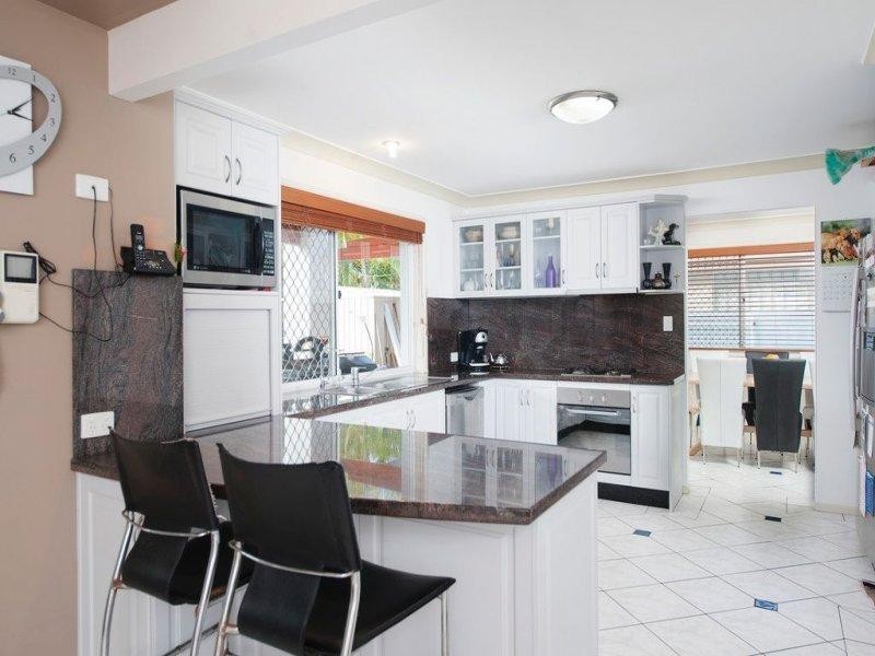 154 Sundance Way, Runaway Bay QLD 4216