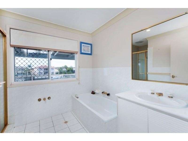 154 Sundance Way, Runaway Bay QLD 4216