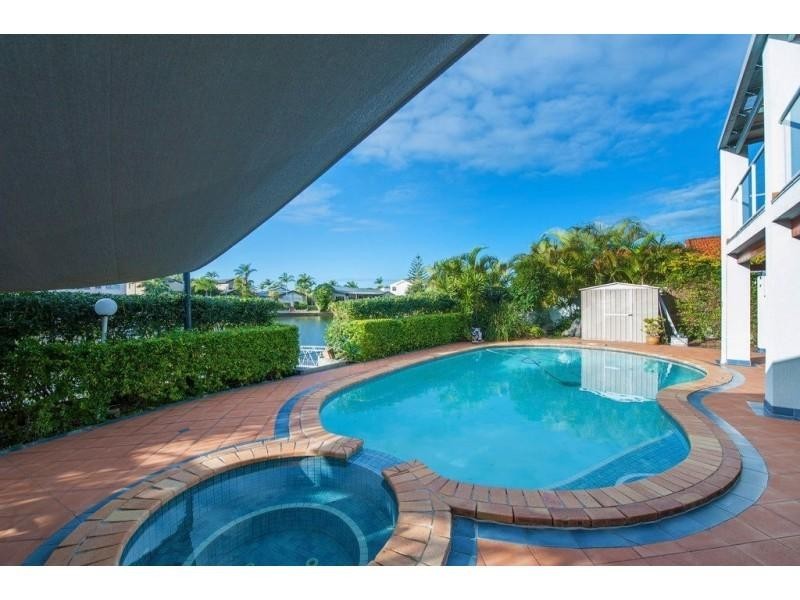 154 Sundance Way, Runaway Bay QLD 4216