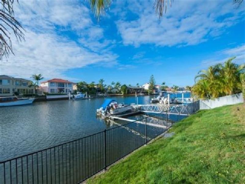 154 Sundance Way, Runaway Bay QLD 4216