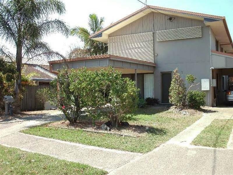 273 Bayview Street, Hollywell QLD 4216