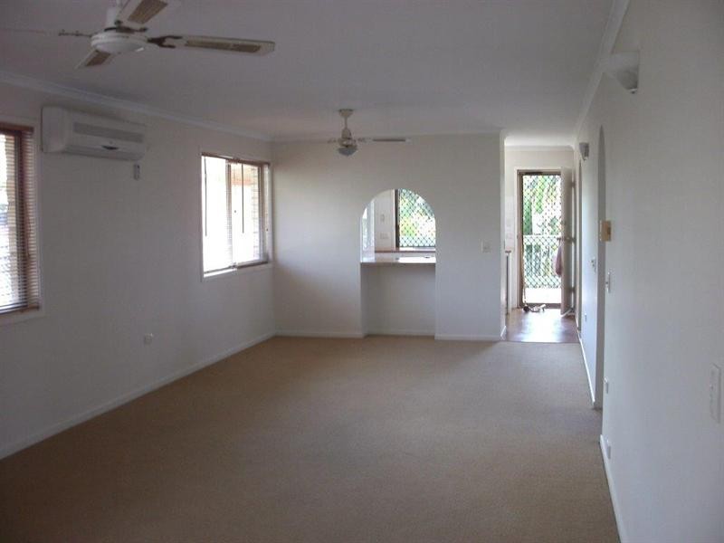 273 Bayview Street, Hollywell QLD 4216