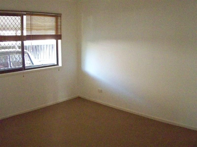 273 Bayview Street, Hollywell QLD 4216