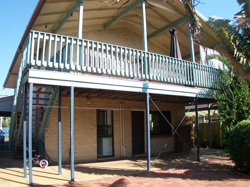 273 Bayview Street, Hollywell QLD 4216