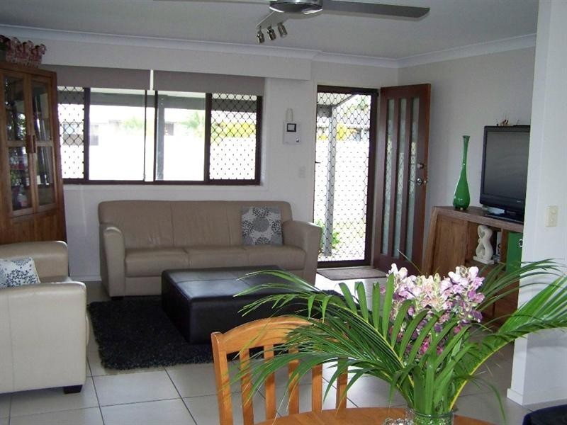 1 Pampas Court, Hollywell QLD 4216