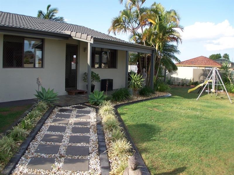 1 Pampas Court, Hollywell QLD 4216