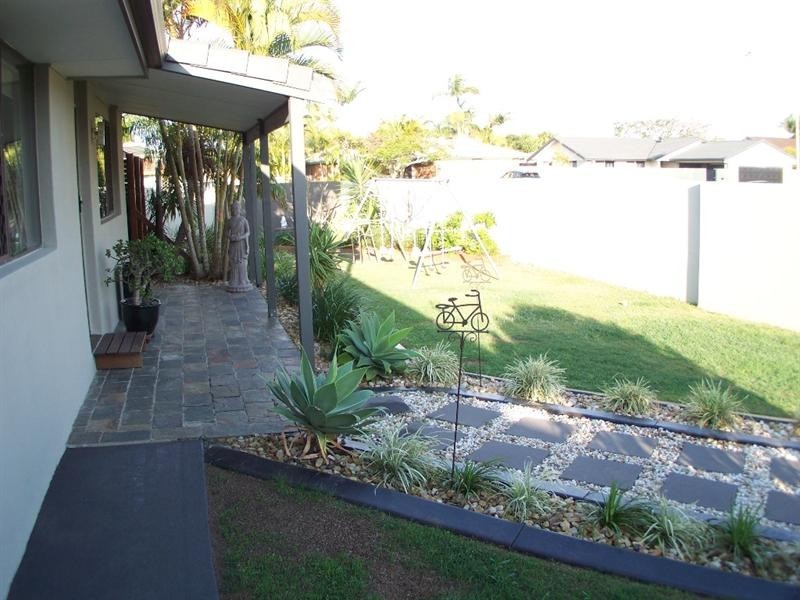 1 Pampas Court, Hollywell QLD 4216