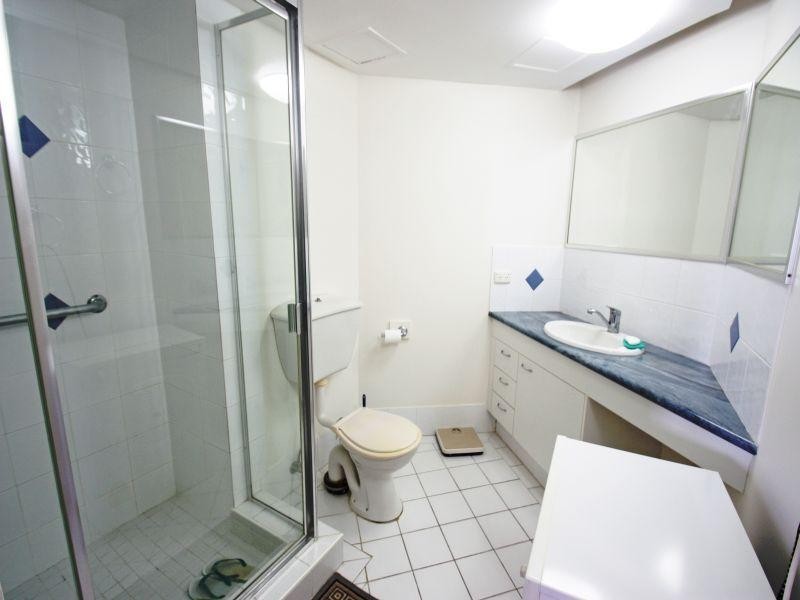 3A/114 Marine Parade, Southport QLD 4215