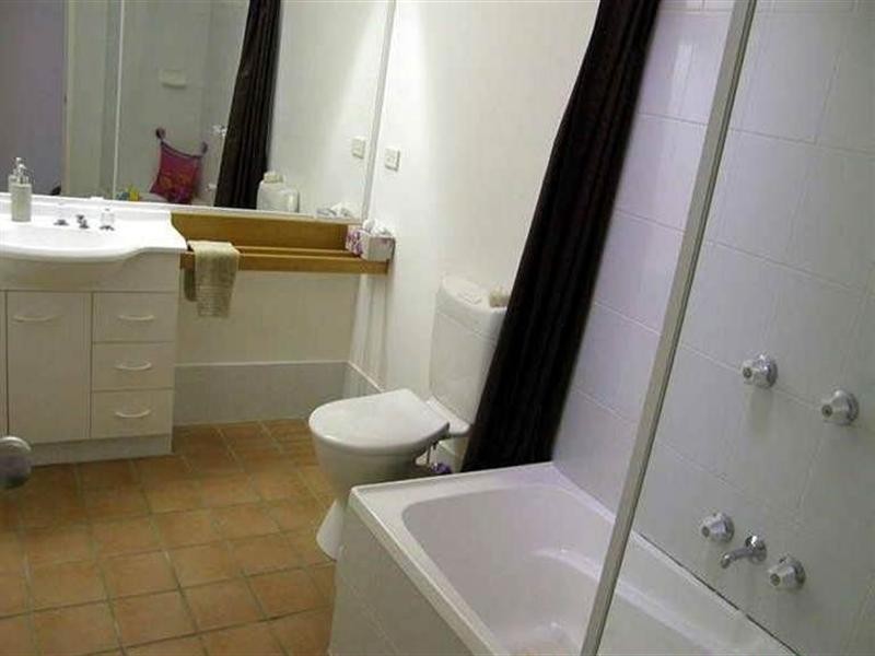 3/15 Monet Street, Coombabah QLD 4216