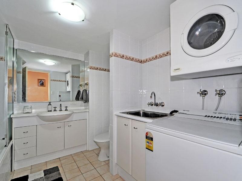 53/88-98 Limetree Parade, Runaway Bay QLD 4216