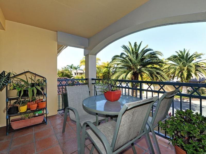 53/88-98 Limetree Parade, Runaway Bay QLD 4216